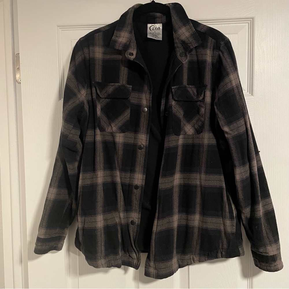 ZYIA Black Plaid Button-Up Jacket / Shacket size Medium